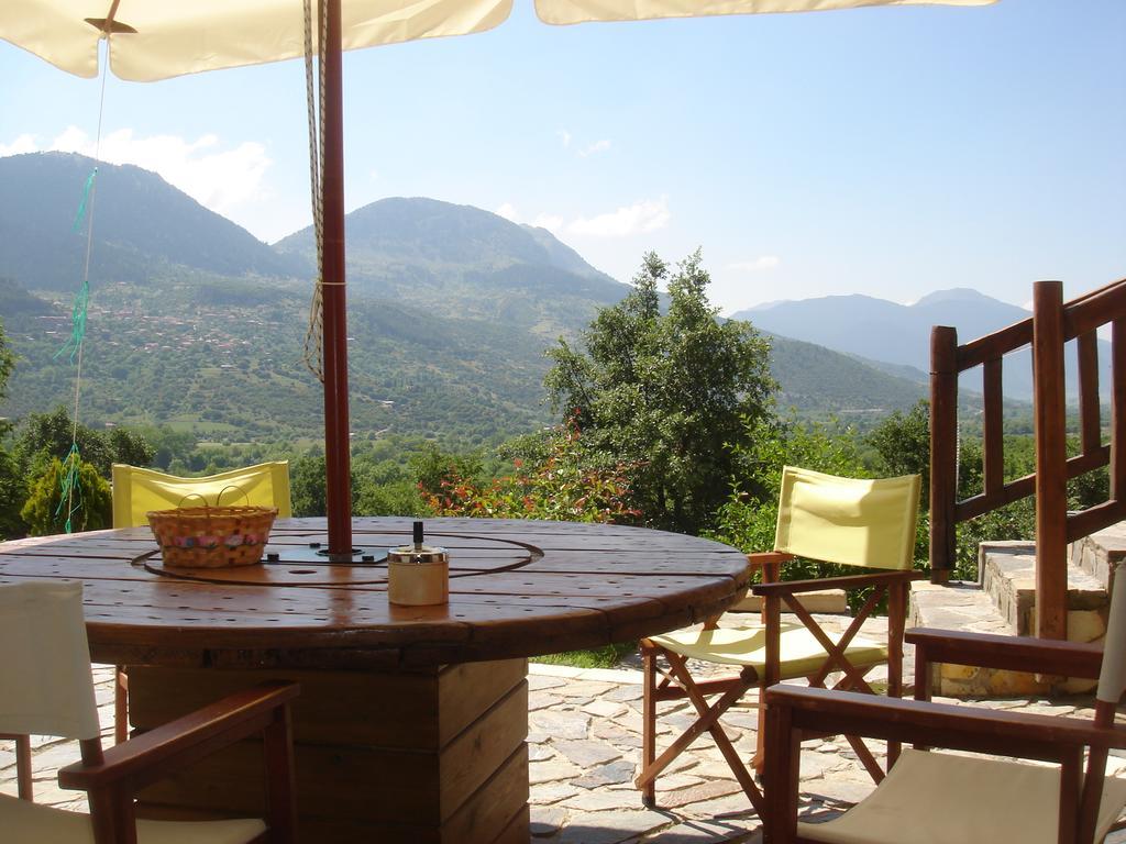 Efharis Filoxenon Apartamento Feneos Quarto foto