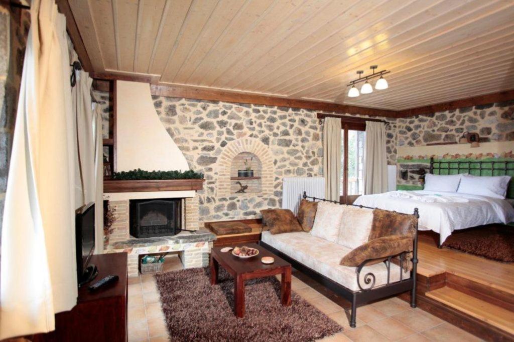 Efharis Filoxenon Apartamento Feneos Quarto foto