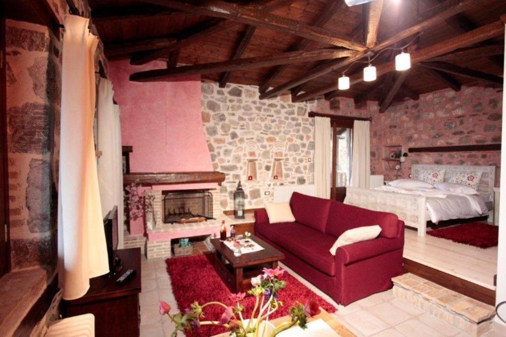 Efharis Filoxenon Apartamento Feneos Quarto foto